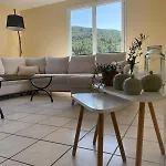 Prázdninový dům Les Hauts D'embres Piscine Et Wifi