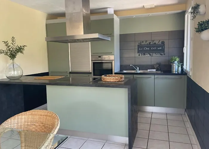 Nyaraló Les Hauts D'embres Havre De Paix Pour 8 Embres-et-Castelmaure